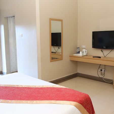 Metropole Hotel Καμπάλα Εξωτερικό φωτογραφία