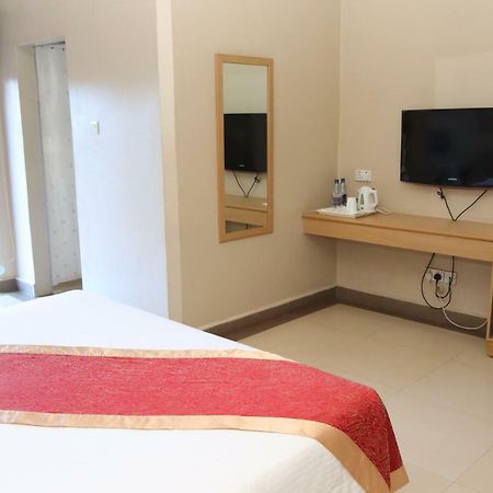 Metropole Hotel Καμπάλα Εξωτερικό φωτογραφία
