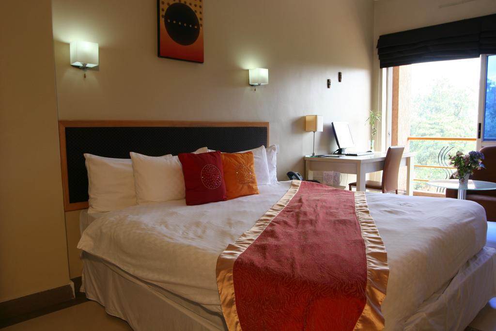 Metropole Hotel Καμπάλα Εξωτερικό φωτογραφία