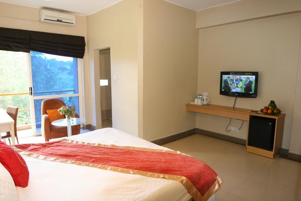 Metropole Hotel Καμπάλα Δωμάτιο φωτογραφία