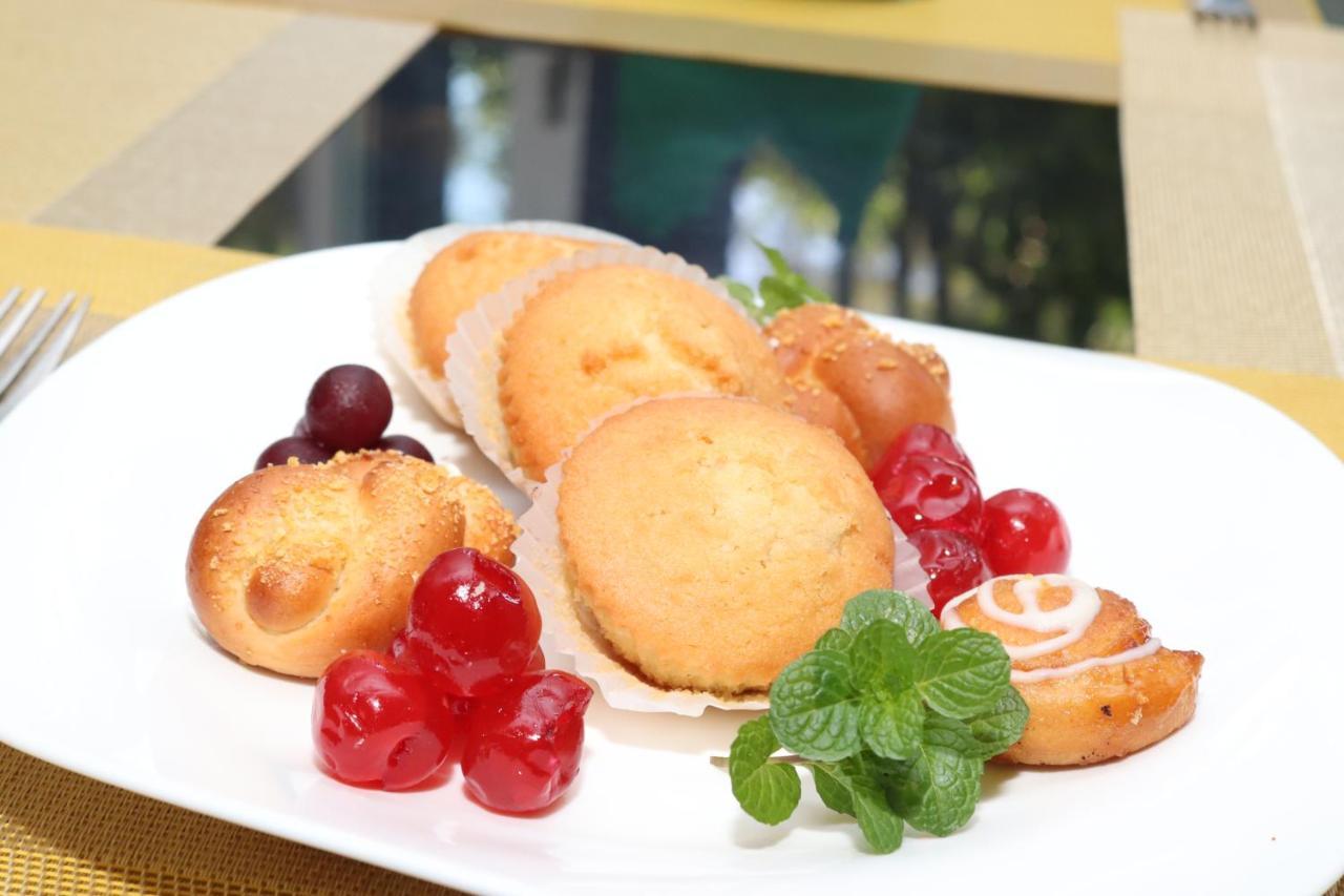 Metropole Hotel Καμπάλα Εξωτερικό φωτογραφία