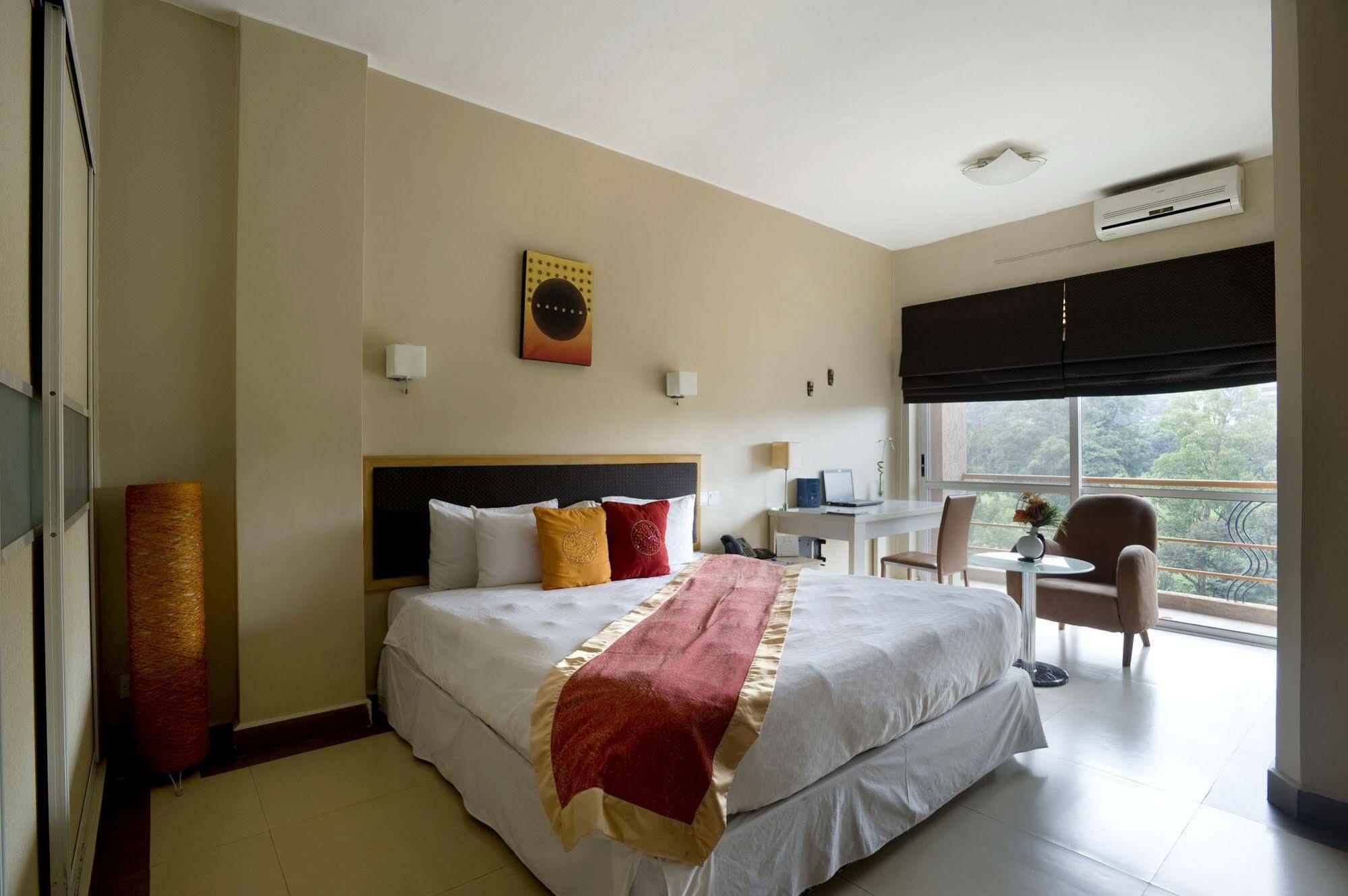 Metropole Hotel Καμπάλα Εξωτερικό φωτογραφία