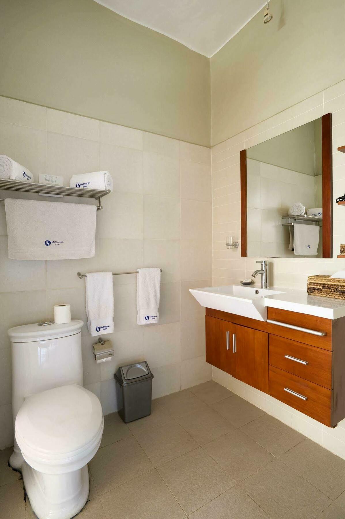 Metropole Hotel Καμπάλα Εξωτερικό φωτογραφία