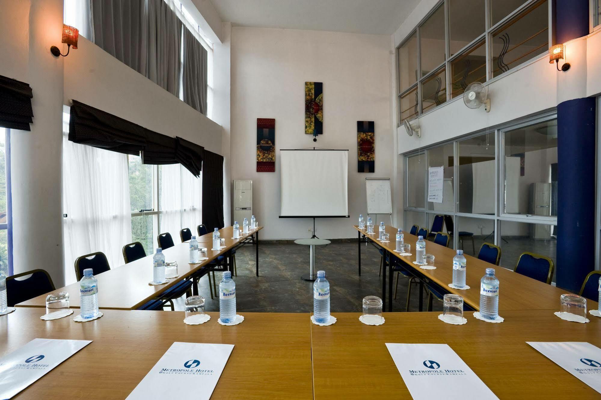 Metropole Hotel Καμπάλα Εξωτερικό φωτογραφία