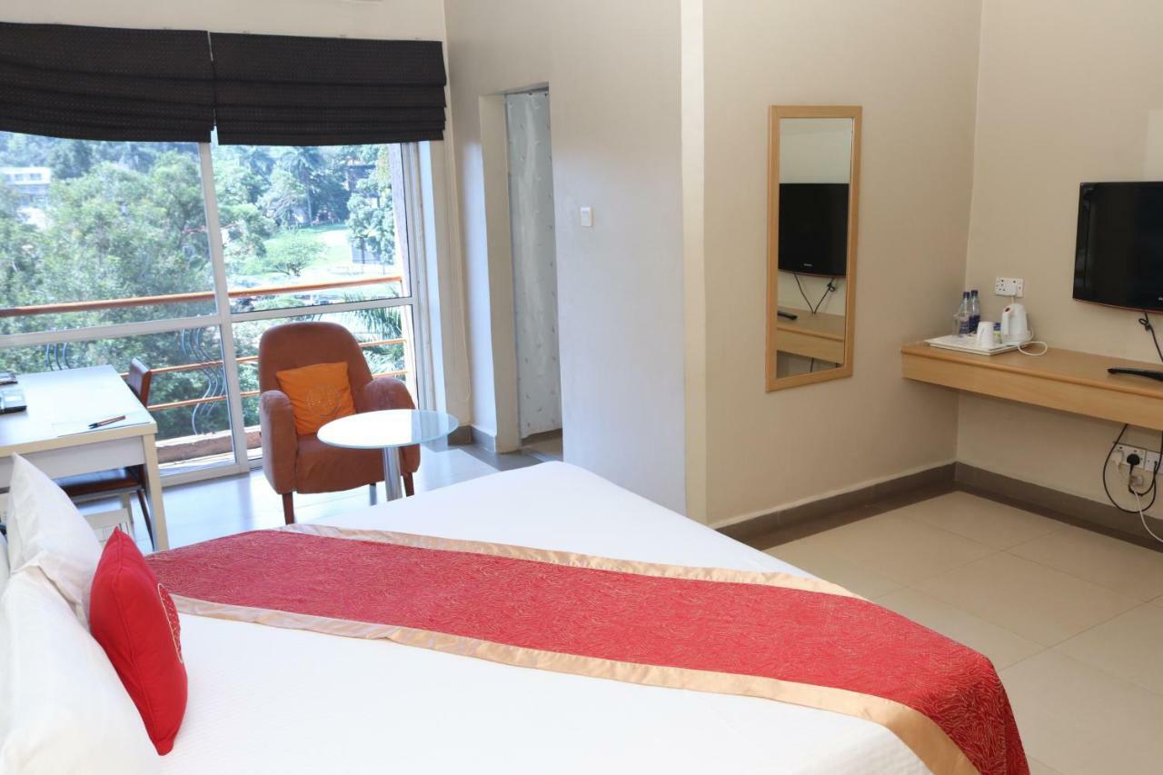 Metropole Hotel Καμπάλα Εξωτερικό φωτογραφία